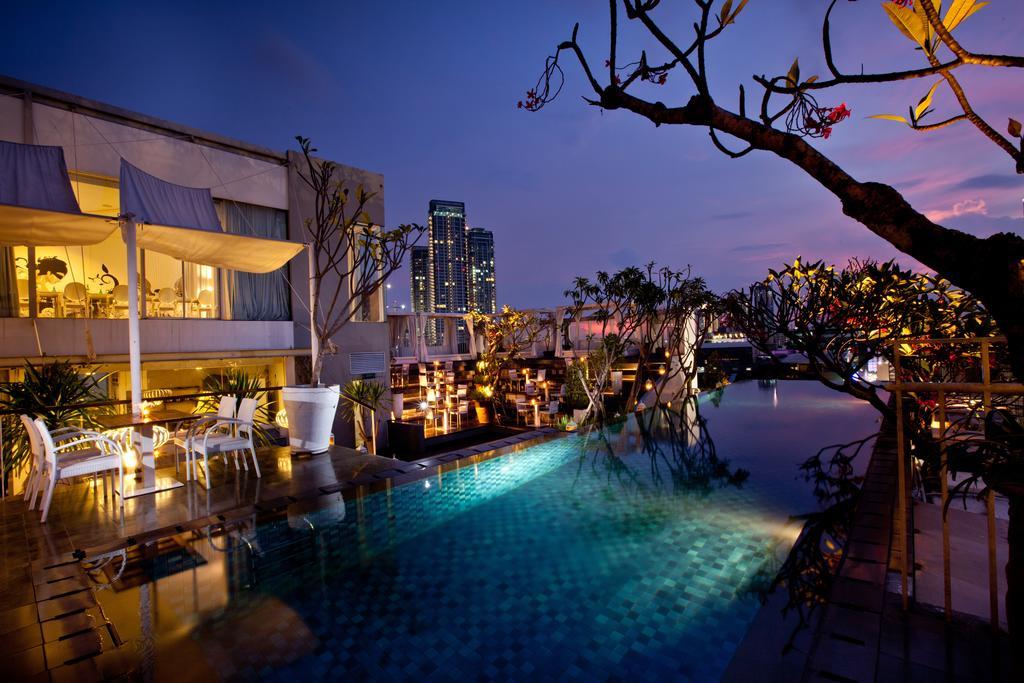 Отель Kemang Icon Джакарта Экстерьер фото