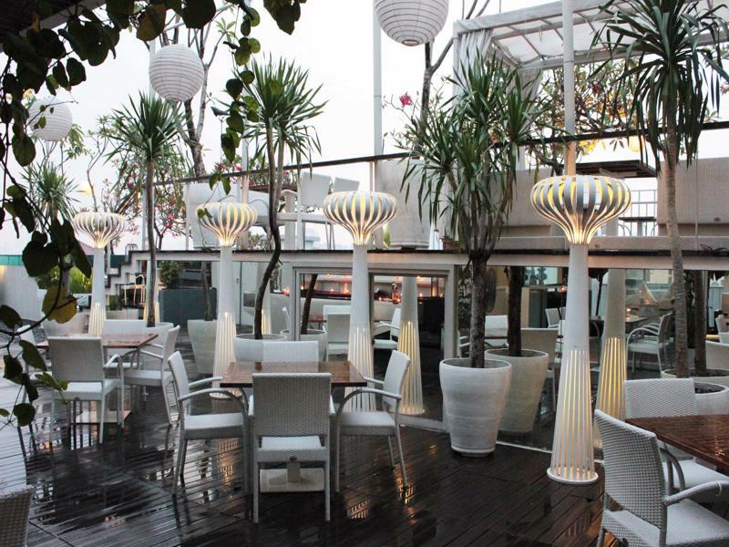 Отель Kemang Icon Джакарта Экстерьер фото